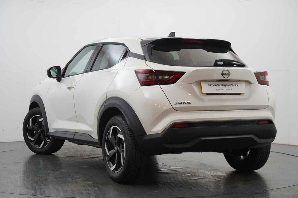 Nissan Juke 1.0 Dig-t 114 N-connecta With Sat Nav And Rear Vie SK23CCF White #3