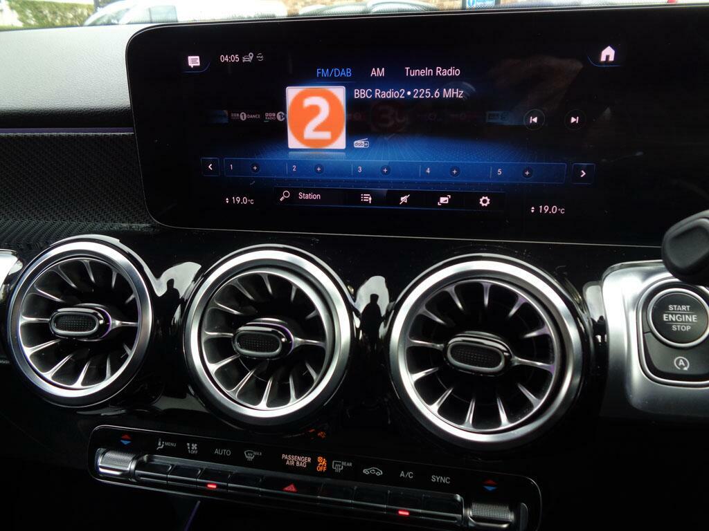 Mercedes-Benz GLB Class Glb 200 Amg Line Premium KM23GYS Grey #5