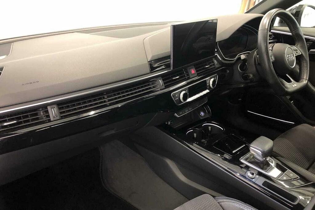 Audi A4 Black Edition 35 Tfsi 150 Ps S Tronic RA69LGC White #2