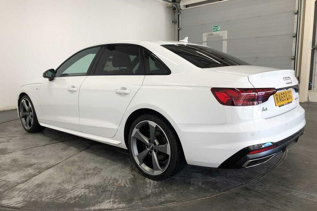 Audi A4 Black Edition 35 Tfsi 150 Ps S Tronic RA69LGC White #3