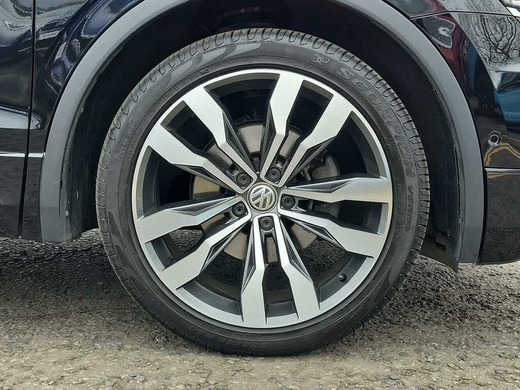 Volkswagen Tiguan R-line Tech 2.0 Tdi 2Wd 150Ps 6-Speed Black #5