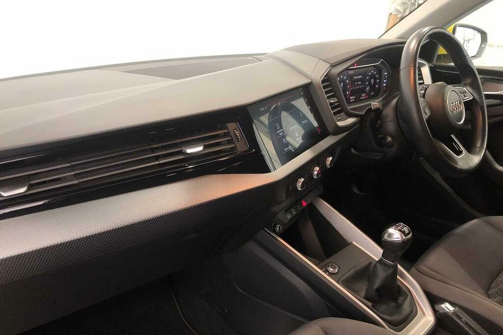 Audi A1 Sport 30 Tfsi 116 Ps 6-Speed SB68FXL Yellow #2