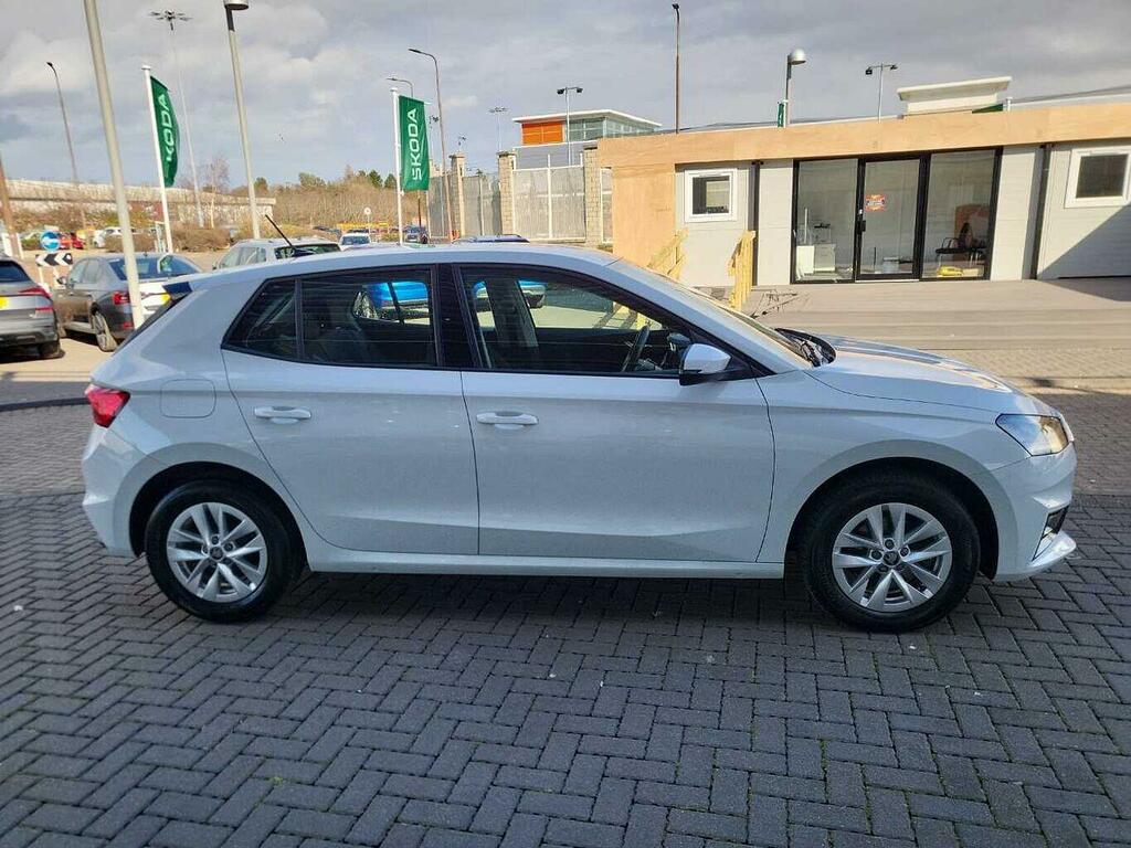 Skoda Fabia 1.0 Tsi 116 Se Edition Dsg FV25YBW White #4