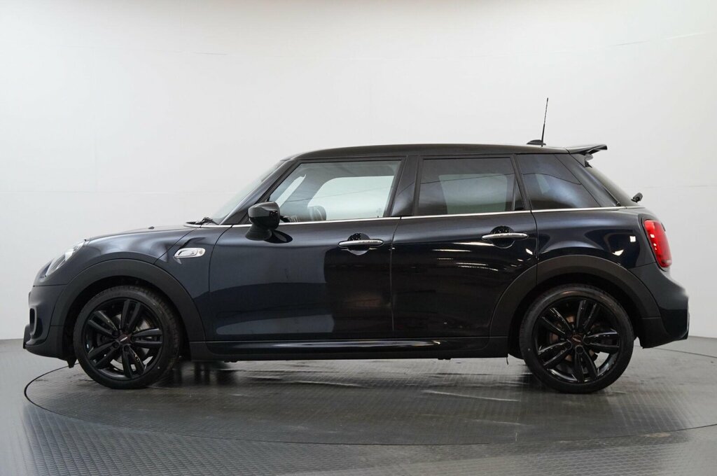Mini Hatch 5-Door Hatch Cooper S Sport LV69WFE Black #4