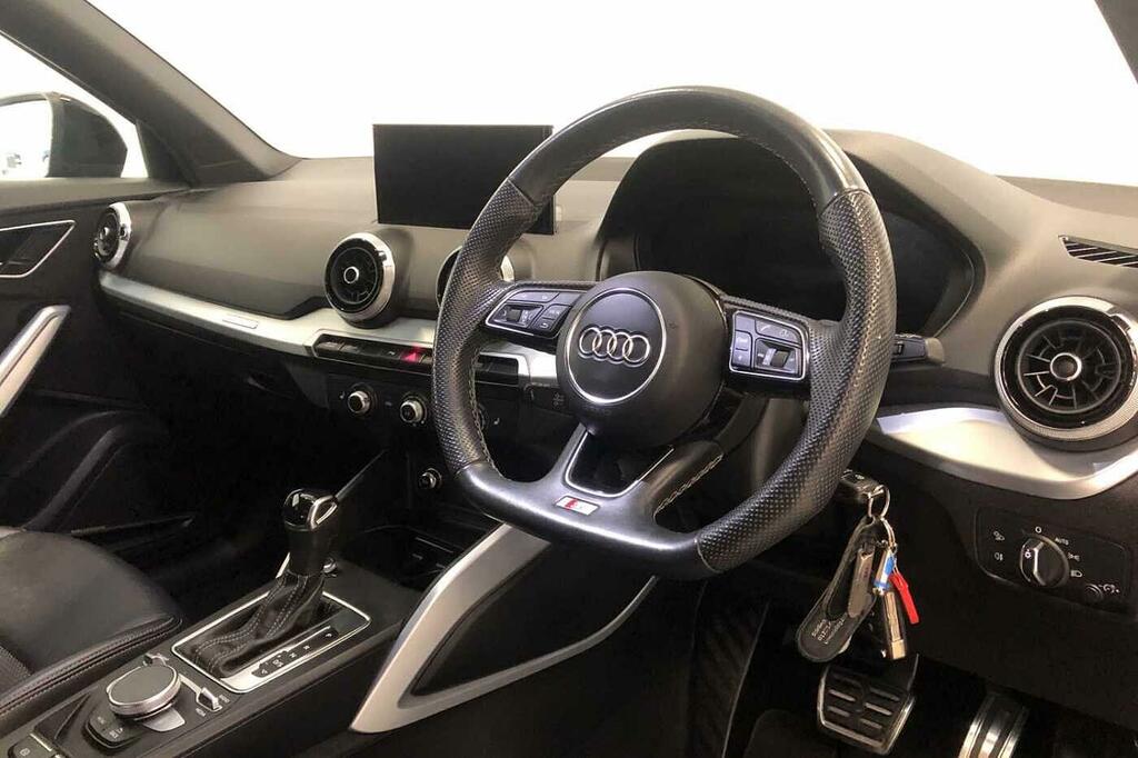 Audi Q2 Black Edition 35 Tfsi 150 Ps S Tronic NV21KNK Black #6