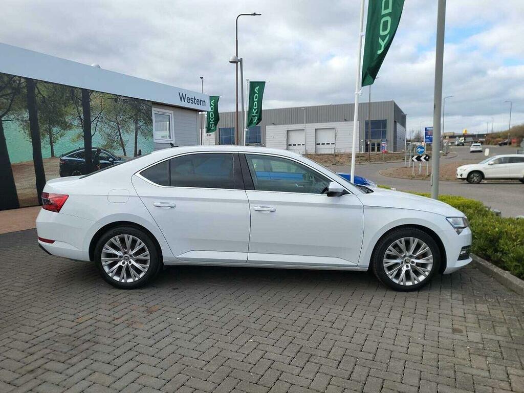 Skoda Superb 2.0 Tsi 190 Se L Dsg FD73WJZ White #4