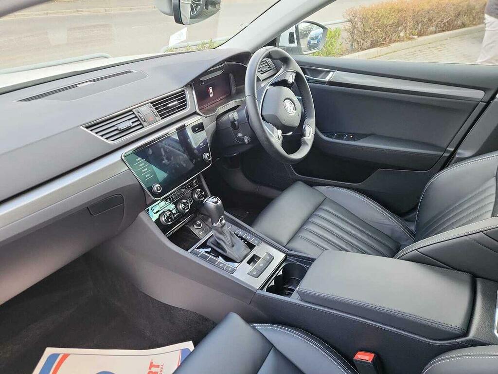 Skoda Superb 2.0 Tsi 190 Se L Dsg FD73WJZ White #2