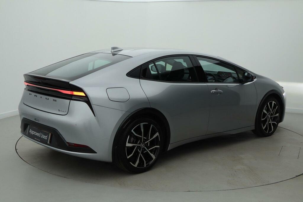 Toyota Prius 2.0 13.6Kwh Excel Hatchback Plug-in Hyb ST75CSV Silver #2