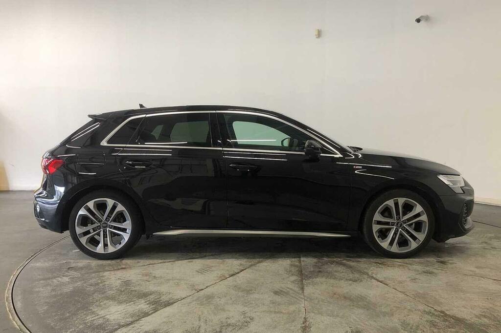 Audi A3 Sportback S Line Tfsi 150 Ps S Tronic SK75XTB Black #4