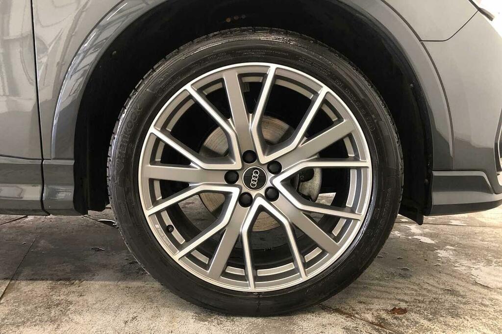 Audi Q3 Black Edition 35 Tdi 150 Ps S Tronic SK75YRZ Grey #5