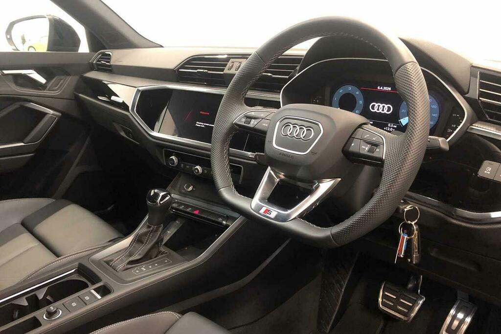Audi Q3 Black Edition 35 Tdi 150 Ps S Tronic SK75YRZ Grey #6