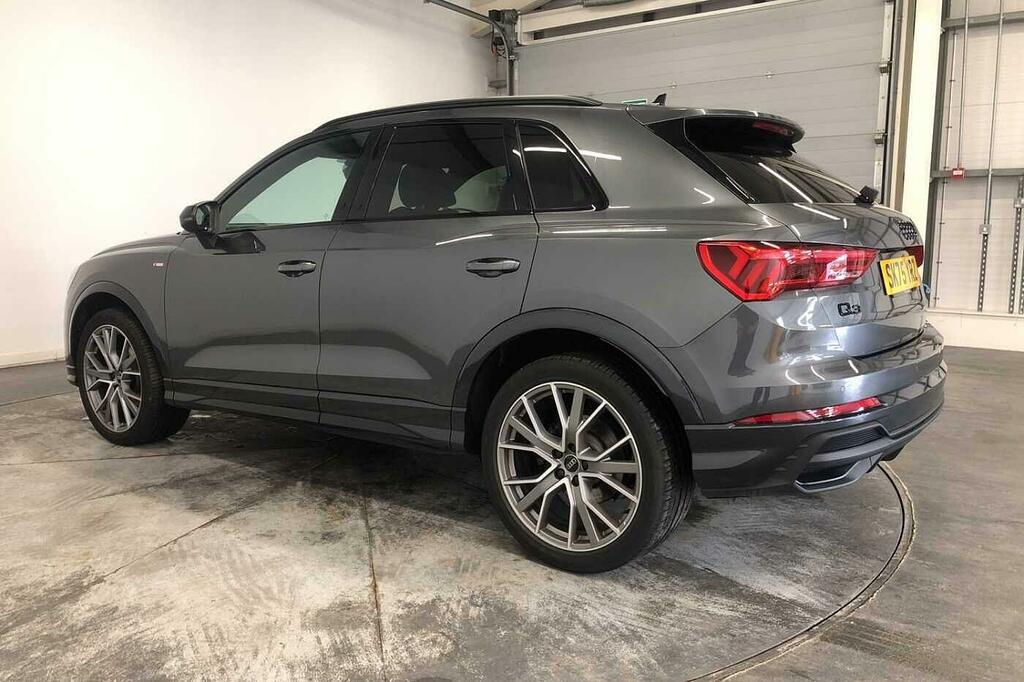 Audi Q3 Black Edition 35 Tdi 150 Ps S Tronic SK75YRZ Grey #3