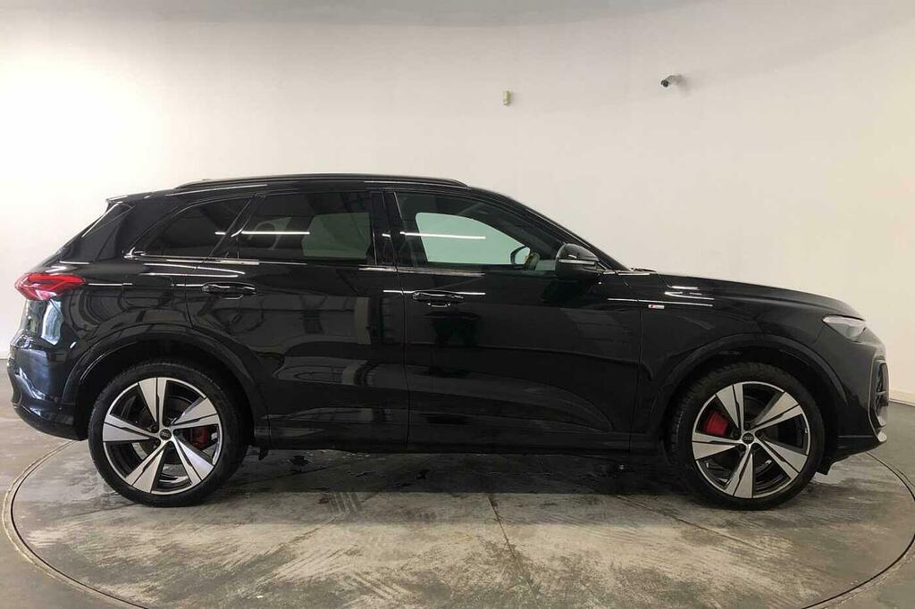 Audi Q5 Suv Edition 1 Tdi Quattro 204 Ps S Tronic SL25WRV Black #4