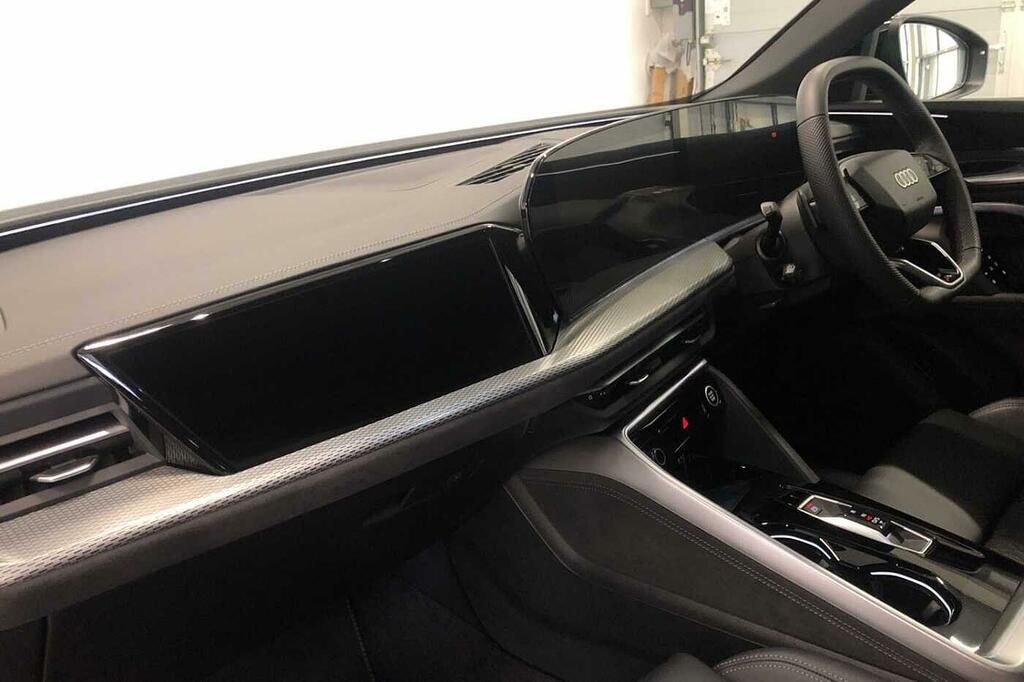 Audi Q5 Suv Edition 1 Tdi Quattro 204 Ps S Tronic SL25WRV Black #2