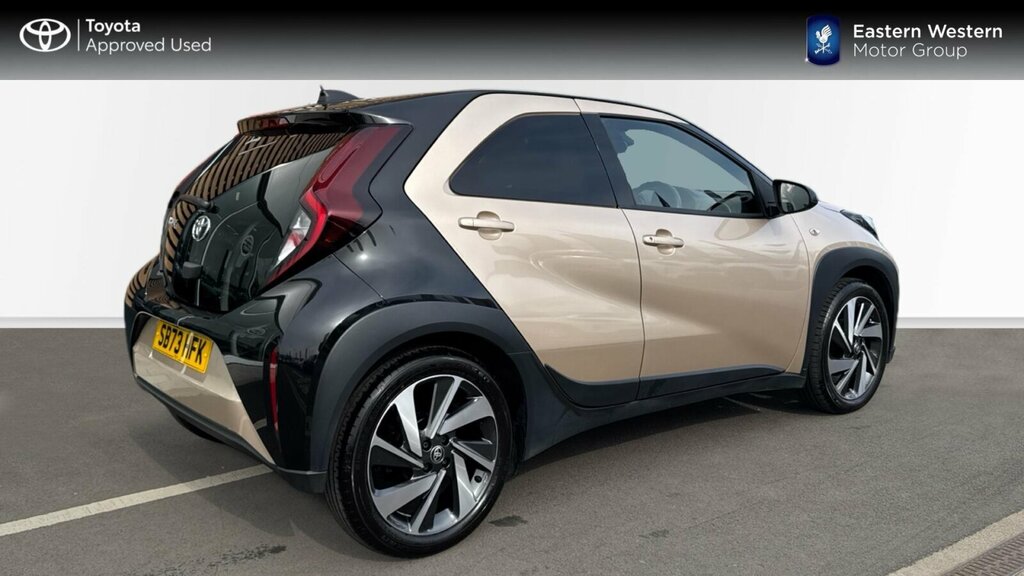 Toyota Aygo X 1.0 Vvt-i Edge X-shift Euro 6 Ss SB73HFK Beige #2