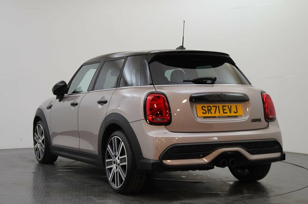 Mini Hatch 5-Door Hatch Cooper S Exclusive SR71EVJ Grey #3