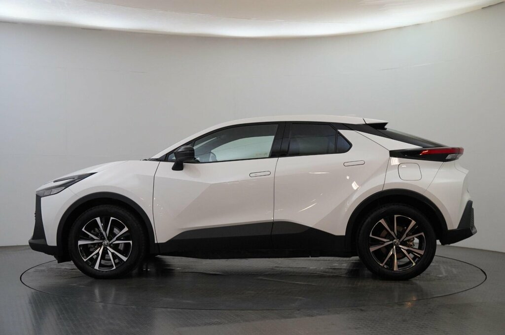 Toyota C-Hr 2.0 Vvt 13.6Kwh Design Cvt Euro 6 Ss FG74KYV White #4