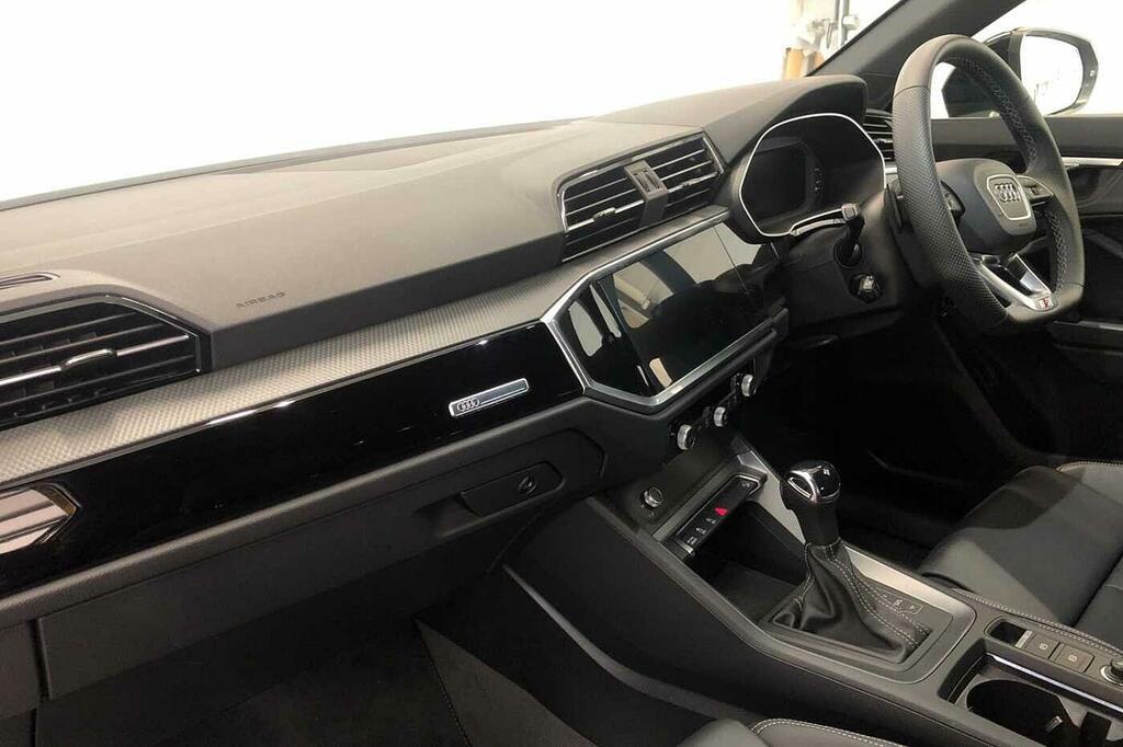 Audi Q3 Black Edition 35 Tfsi 150 Ps S Tronic SF75WWM Grey #2