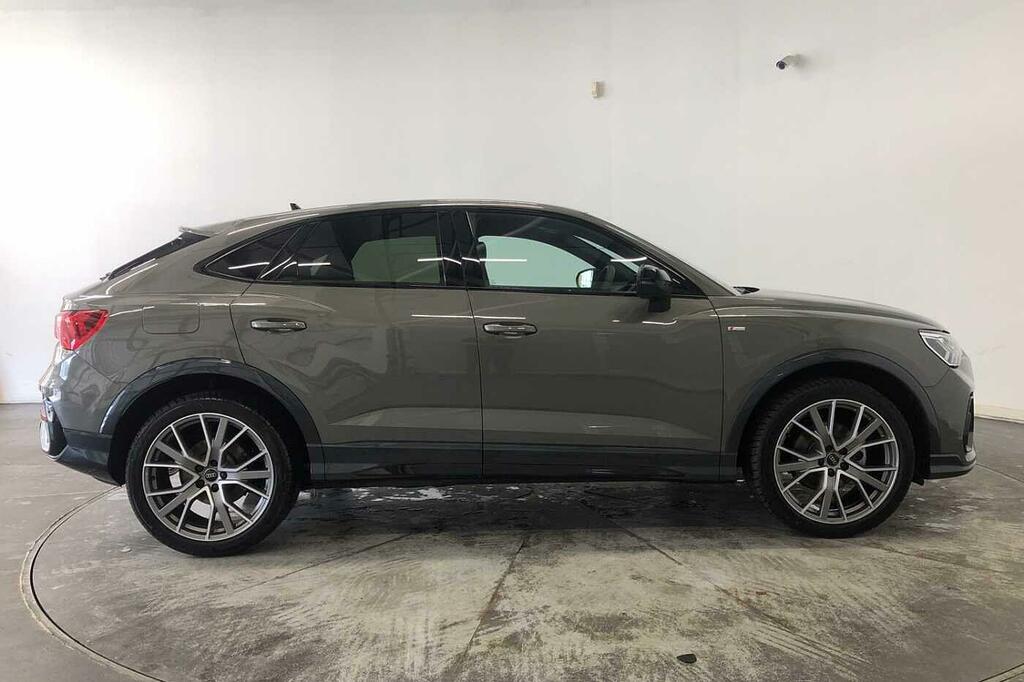 Audi Q3 Black Edition 35 Tfsi 150 Ps S Tronic SF75WWM Grey #4