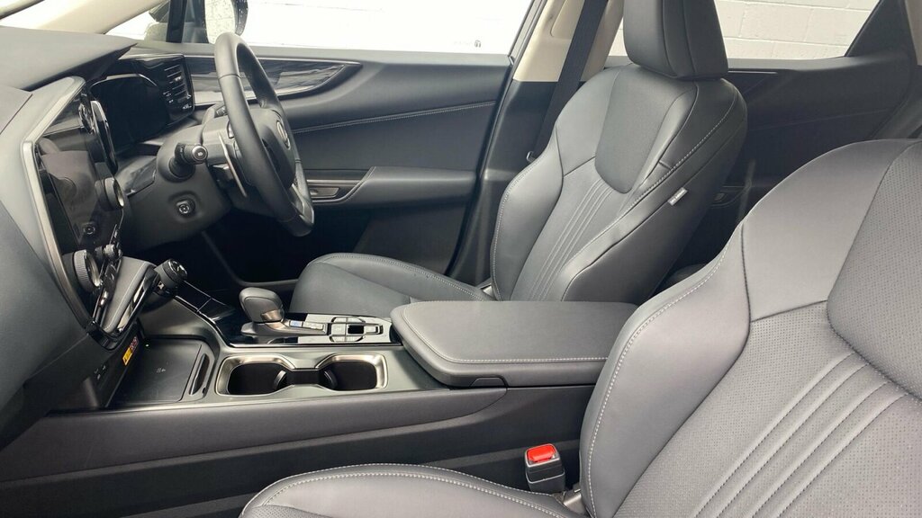 Lexus NX 450H 2.5 Premium E-cvt FP74ZKW Black #6