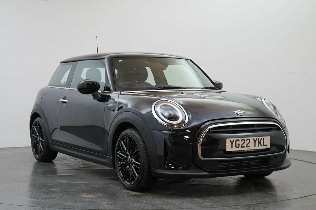 Mini Hatch 3-Door Hatch Cooper Exclusive Black
