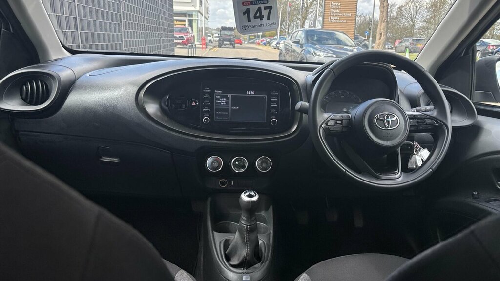 Toyota Aygo X 1.0 Vvt-i Pure Euro 6 Ss ST73FCZ Silver #6