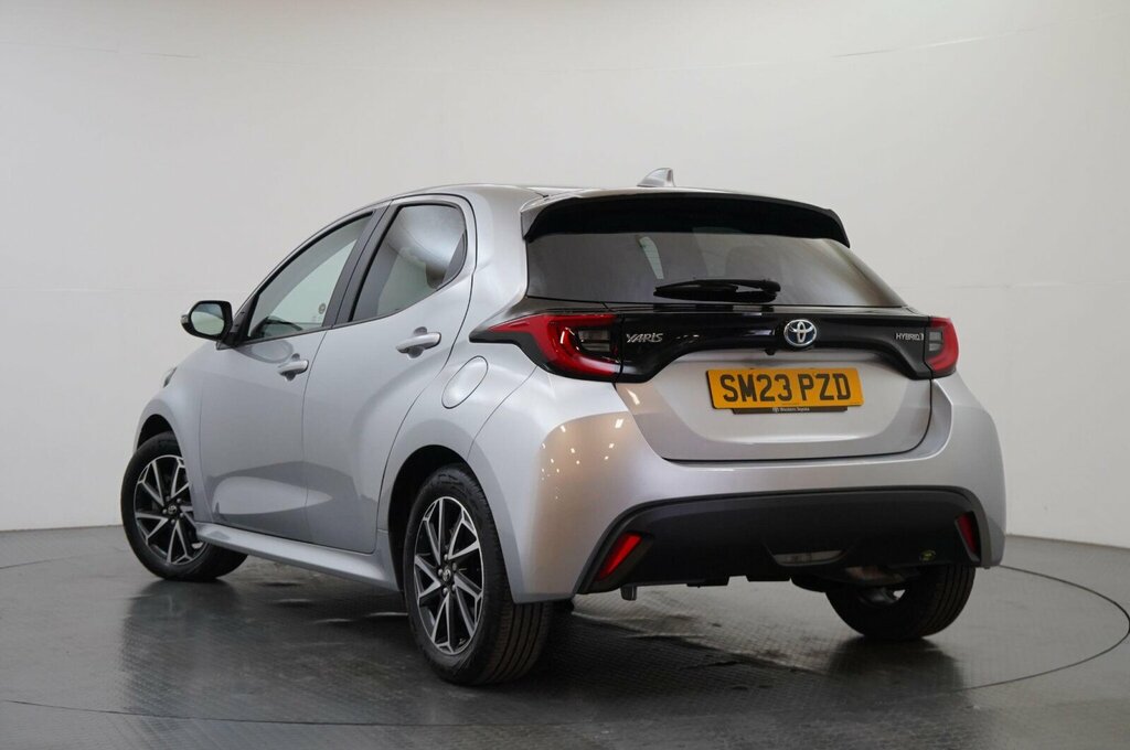 Toyota Yaris 1.5 Vvt-h Design E-cvt Euro 6 Ss SM23PZD Silver #3