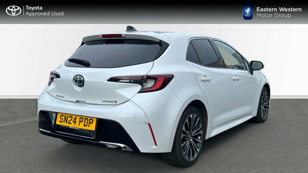 Toyota Corolla 1.8 Vvt-h Design Cvt Euro 6 Ss SN24PDP White #2
