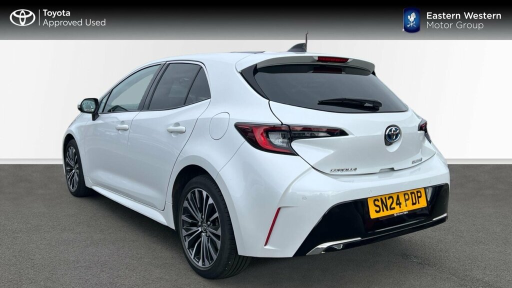 Toyota Corolla 1.8 Vvt-h Design Cvt Euro 6 Ss SN24PDP White #4