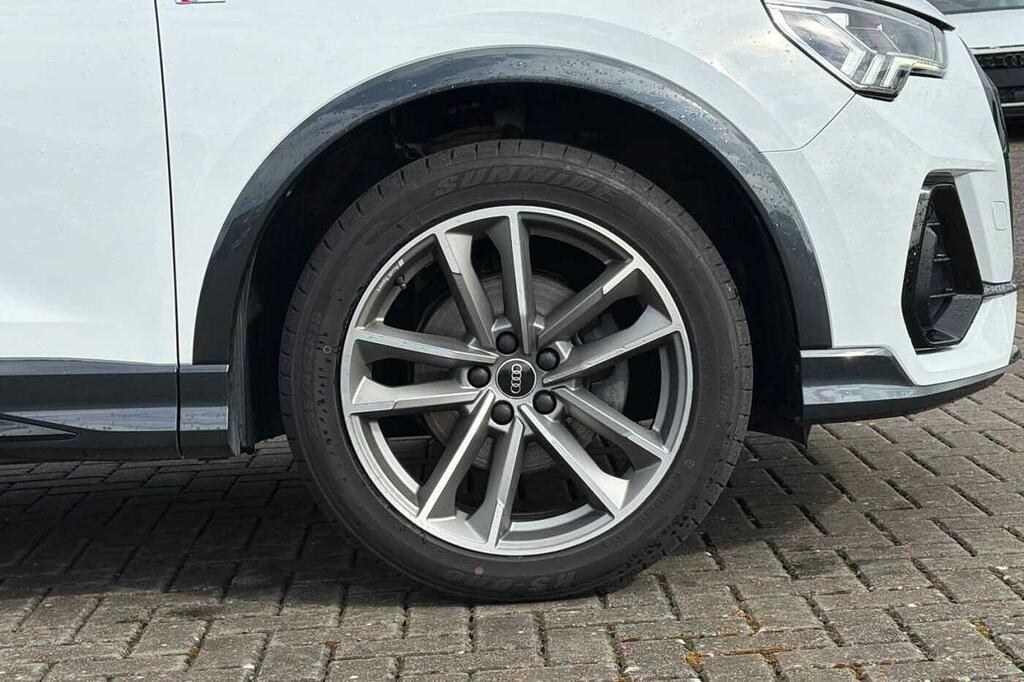 Audi Q3 Black Edition 35 Tdi 150 Ps S Tronic SK71WSE White #5