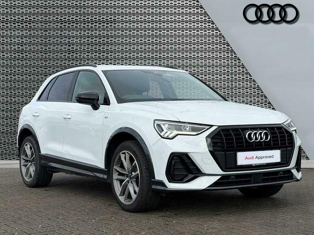 Audi Q3 Black Edition 35 Tdi 150 Ps S Tronic White