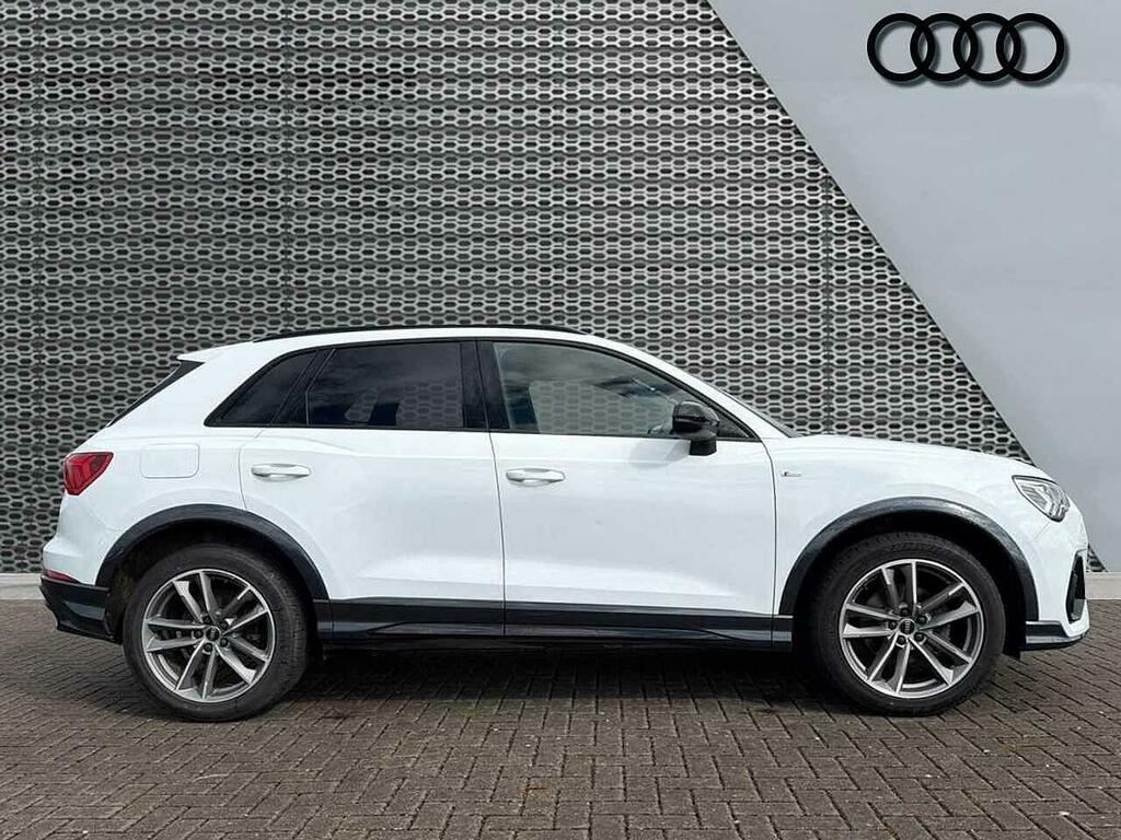 Audi Q3 Black Edition 35 Tdi 150 Ps S Tronic SK71WSE White #4