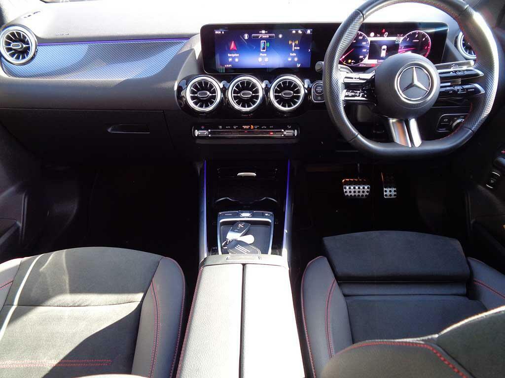 Mercedes-Benz GLA Class Gla 220 D 4Matic Amg Line Executive SL74ZVV Black #5
