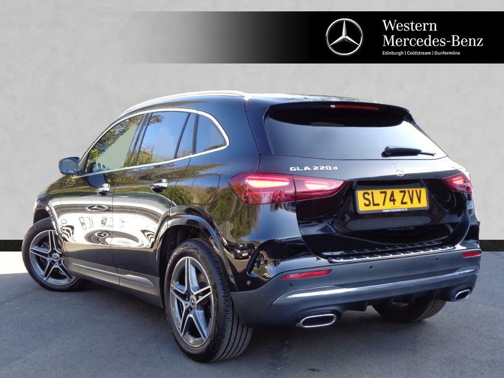 Mercedes-Benz GLA Class Gla 220 D 4Matic Amg Line Executive SL74ZVV Black #2