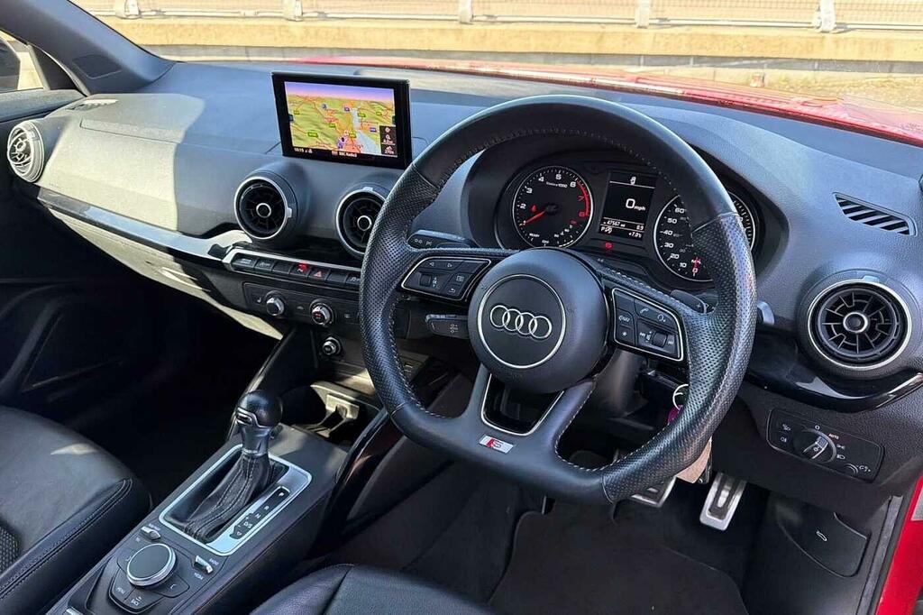 Audi Q2 Black Edition 35 Tfsi 150 Ps S Tronic SL21AYH Red #6