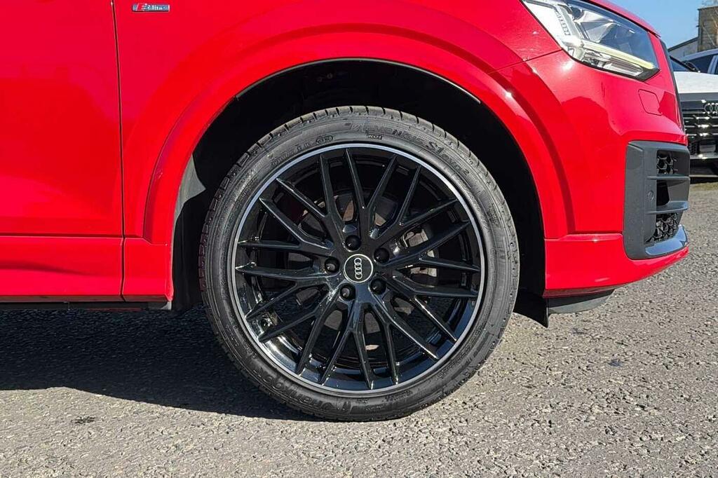 Audi Q2 Black Edition 35 Tfsi 150 Ps S Tronic SL21AYH Red #5