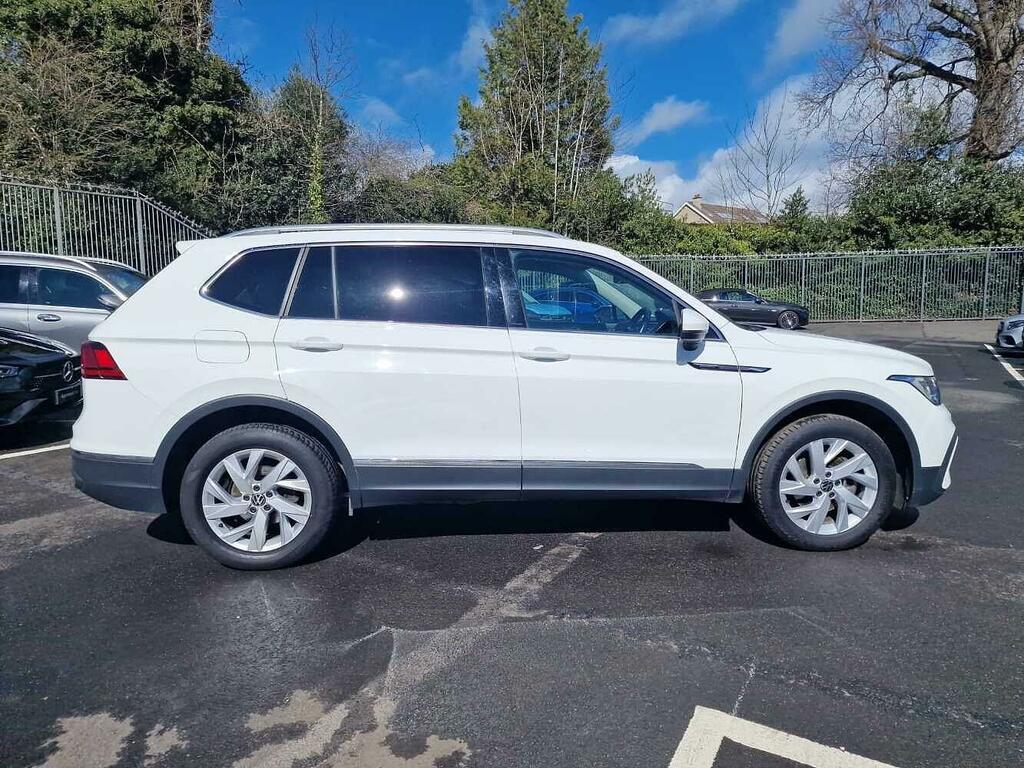 Volkswagen Tiguan Allspace 1.5 Tsi Life Dsg YB72KVS White #4