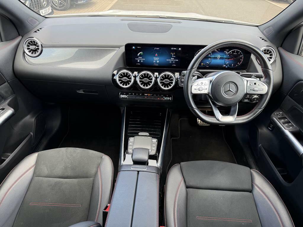 Mercedes-Benz GLA Class Gla 200 Amg Line Executive White #5