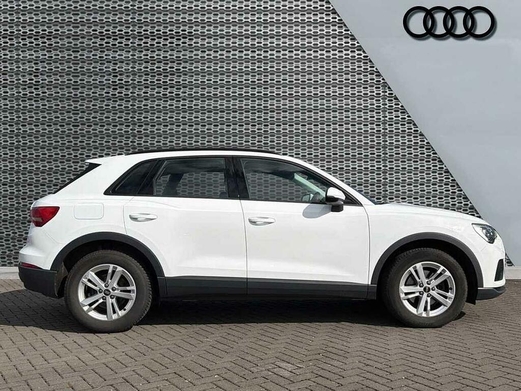 Audi Q3 Technik 35 Tfsi 150 Ps S Tronic SL22AWU White #4