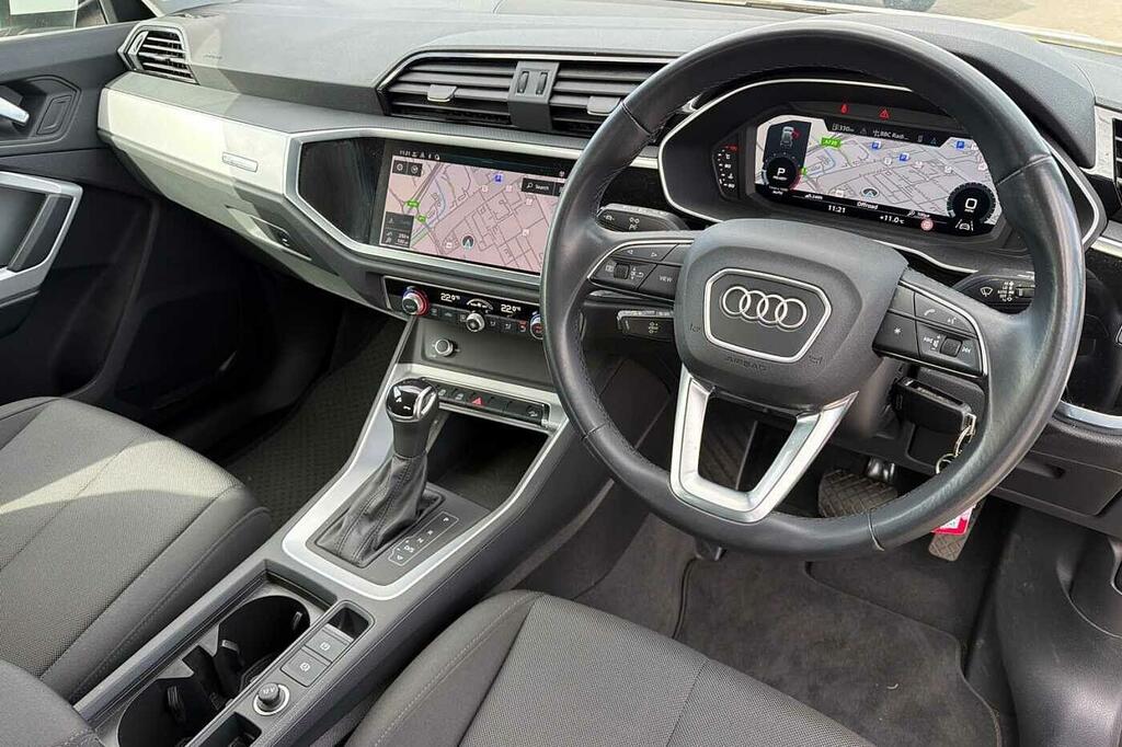 Audi Q3 Technik 35 Tfsi 150 Ps S Tronic SL22AWU White #6