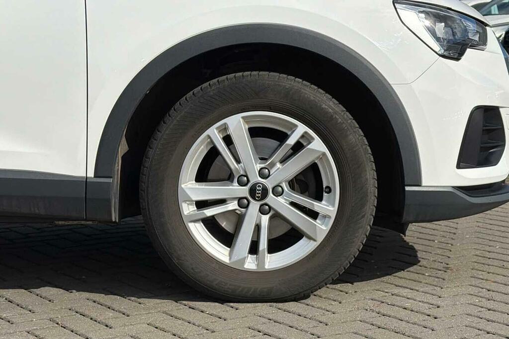 Audi Q3 Technik 35 Tfsi 150 Ps S Tronic SL22AWU White #5