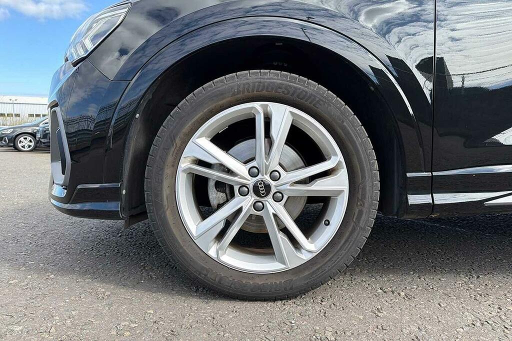 Audi Q3 S Line 35 Tfsi 150 Ps 6-Speed Black #5