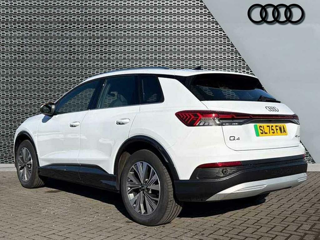 Audi Q4 E Tron Q4 Sport 40 E-tron 150,00 Kw SL75FWA White #3