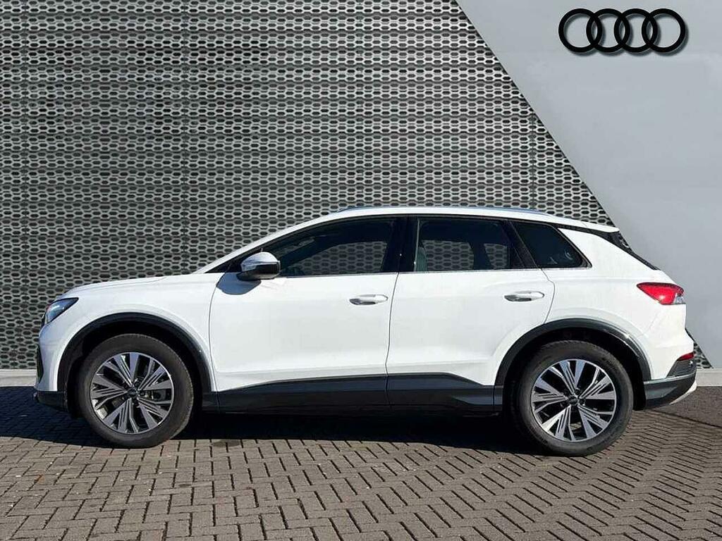 Audi Q4 E Tron Q4 Sport 40 E-tron 150,00 Kw SL75FWA White #4