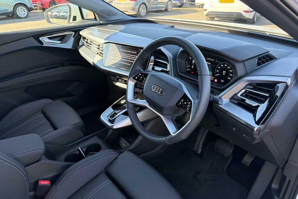 Audi Q4 E Tron Q4 Sport 40 E-tron 150,00 Kw SL75FWA White #6