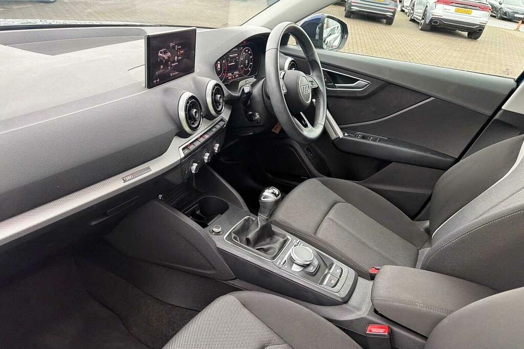 Audi Q2 Sport 35 Tfsi 150 Ps 6-Speed SL71URR Blue #2
