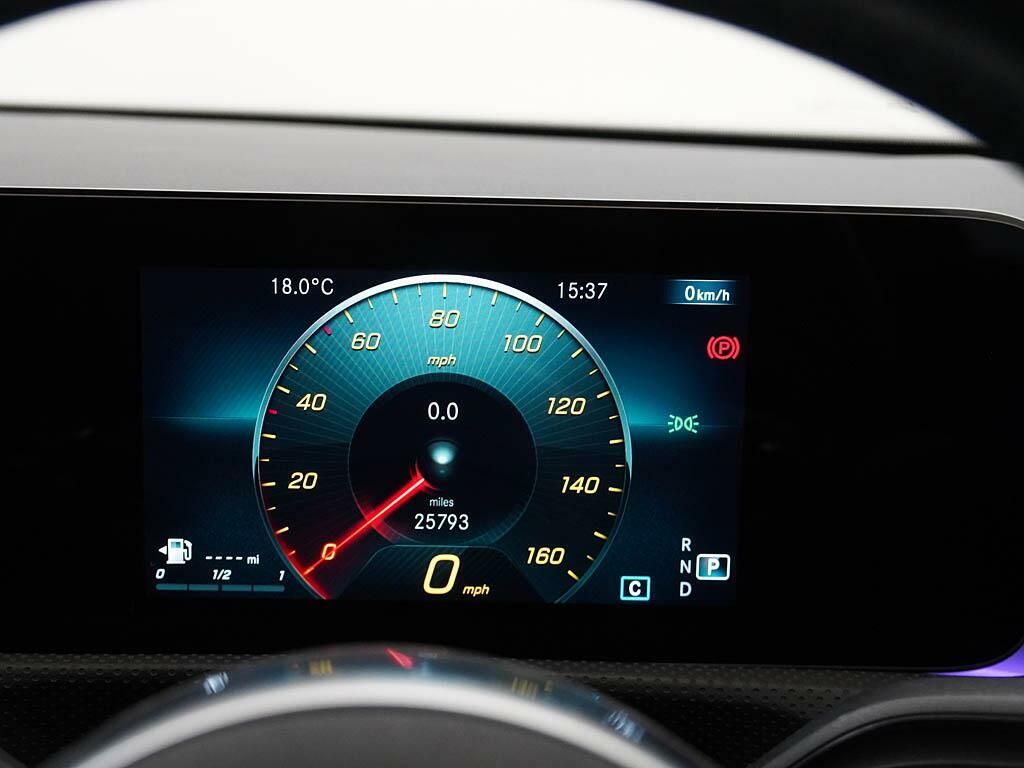 Mercedes-Benz A Class A 200 Amg Line Edition Executive SN22TPX Red #4