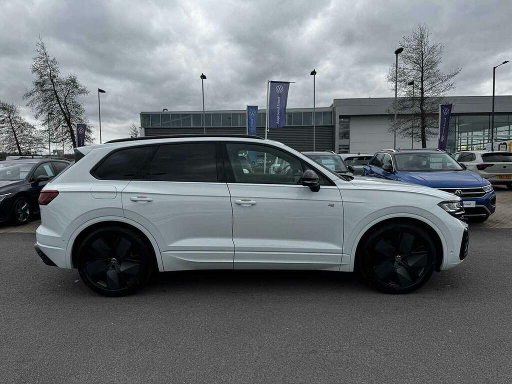 Volkswagen Touareg 3.0 V6 Tdi 4Motion 286 Black Edition Tip SM75UBC White #4