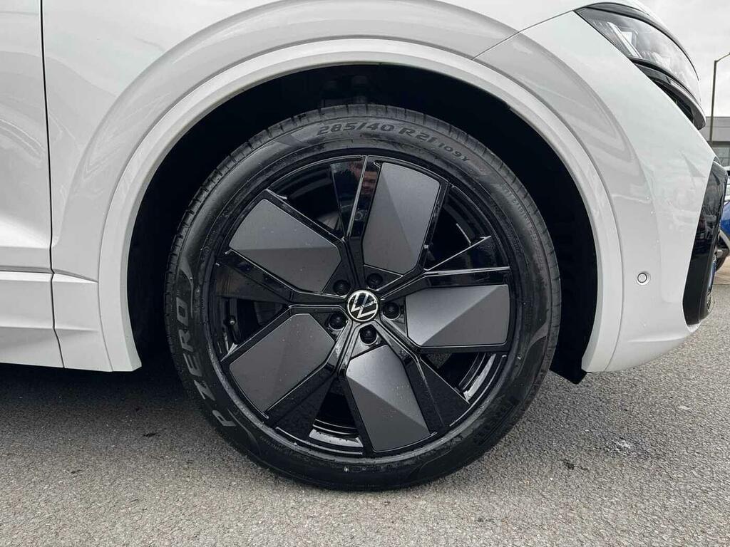 Volkswagen Touareg 3.0 V6 Tdi 4Motion 286 Black Edition Tip SM75UBC White #5