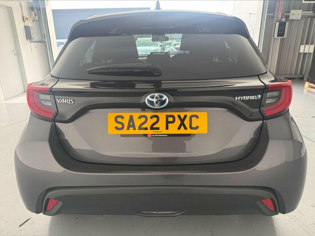 Toyota Yaris 1.5 Vvt-h Design E-cvt Euro 6 Ss SA22PXC Grey #4